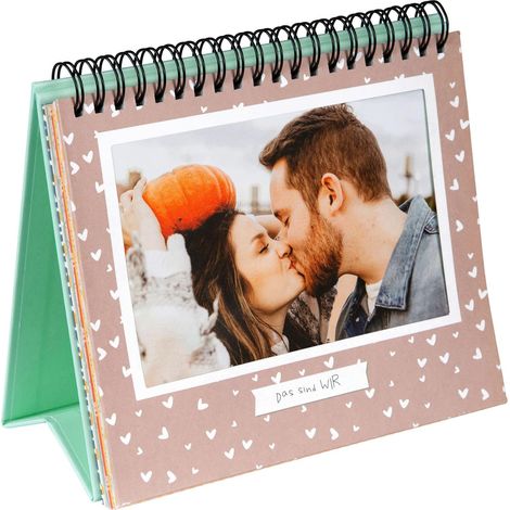Cadre photo à rabat avec 12 passe-partout illustrés pour 12 photos de 10 x 15 cm à insérer - Cadre amovible de 18 x 16,5 x 2,5 cm - Cadre pliable - Support de table - Multicolore (1/5)
