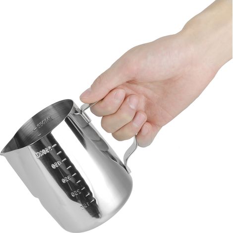Tasse à latte art double face graduée, bec verseur en acier inoxydable, 600 ml, double face graduée. (1/5)