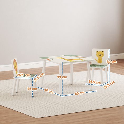 Un ensemble de meubles pour une chambre d'enfant (3-8 ans) comprenant une table à motifs animaliers et deux chaises, de couleur verte. (1/5)