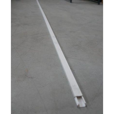 Moulure blanche 15x10mm au mètre linéaire – Couvercle inclus – Pour finitions soignées en rénovation – Matériau PVC durable