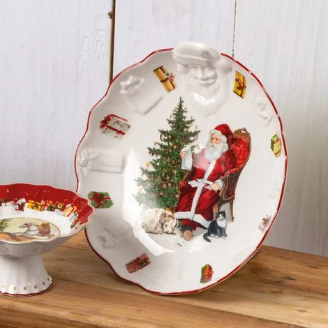 Ciotola in rilievo di San Nicola della collezione Fantasy di Villeroy & Boch Toy. (1/4)