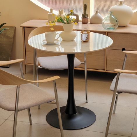 Tavolo Rotondo da Pranzo Effetto Marmo, Pietra Sinterizzata Bianco, Base Nera, Elegante Super Resistente 76x76x78cm (1/5)