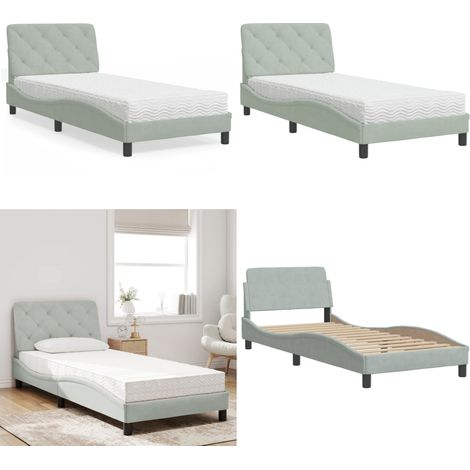Lit avec matelas gris clair 90x190 cm velours - Lit Double - Lit Plateforme - Lit Design - Lit Velours - Literie - Home & Living (1/5)