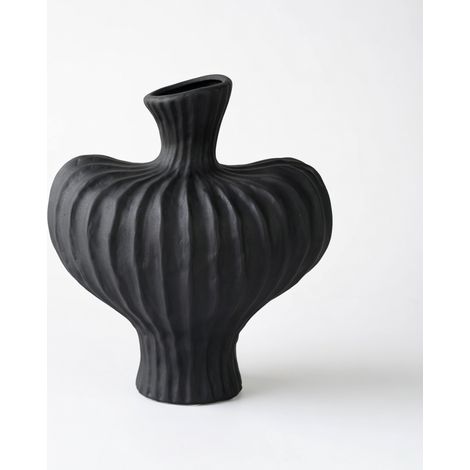 Vase noir modèle 2027