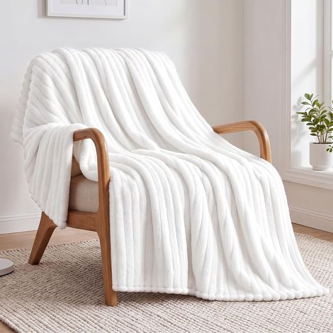 WOLTU Couverture en Flanelle Côtelée, 220x240 cm, Plaid Polaire, 350 g/m², Blanc (1/5)