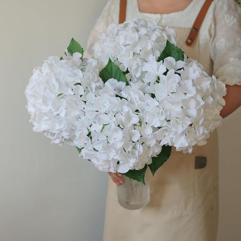 5er-Packung mit 18 Zoll großen, realistisch wirkenden künstlichen Hortensien, die sich lebensecht anfühlen und wie Trockenblumen aussehen. Geeignet für Hochzeiten, Weihnachten, Büro, Partys und als Wo
