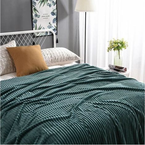 1 pièce Couverture jetable en flanelle, douce et moelleuse, 230 x 200 cm, vert uni, pour lit, canapé ou bureau (1/5)