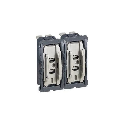 Legrand - Cu00e9liane - Mu00e9canisme Double poussoir 10A - Ru00e9f. : 067031X 2 (1/5)