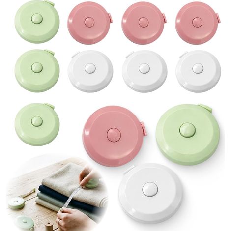12 PCS Metre Ruban Couture 1.5m, Ruban à Mesurer Corps Souple Double Face, Mètre Ruban Automatique 3 Couleurs Rose Vert Blanc pour Couture Tailleur Fitness Mesures Corporelles (1/5)
