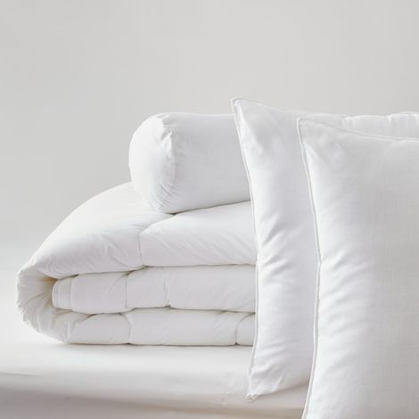Pack Couette Blanrêve très chaude 260 x 240 + 2 Oreillers 60 x 60 + Polochon 160 "Confort" traité Anti Acarien - Blanc - (1/3)
