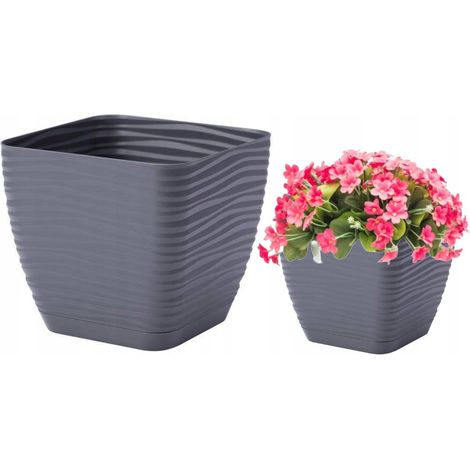 Anthrazitfarbener Kunststoff-Blumentopf mit Untersetzer, 10,7 x 10 cm (quadratisch) (1/2)