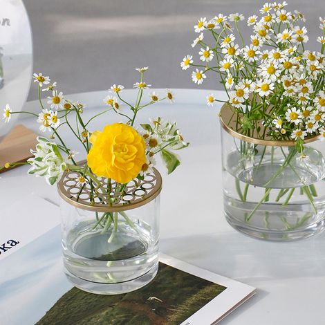 Abmessungen des Metallrahmens für Vase/Blumengefäß: 15,2 cm (1/5)