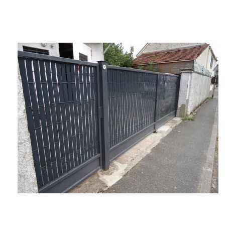 Cloture & Jardin – Kit occultation PVC à tresser 1,53m gris anthracite – Longueur 10m – Installation simple sans outil – Compatible panneaux rigides (1/4)