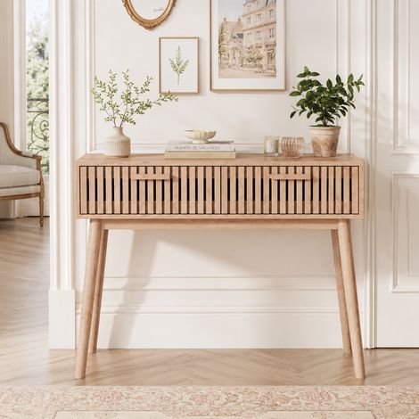 Mesa consola con 2 cajones acanalados y patas inclinadas de madera maciza, para salón, pasillo o despacho, 100 cm, Natural (1/5)