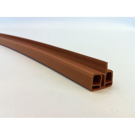 Profilé inférieur PI piscine ovale 10,2 m – PVC marron – Longueur 1045 mm – Fixation paroi tôle – Compatible avec piscines Gré