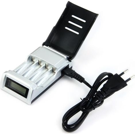 C905W 4 Slots LCD chargeur pour AA / AAA NICD NIMH