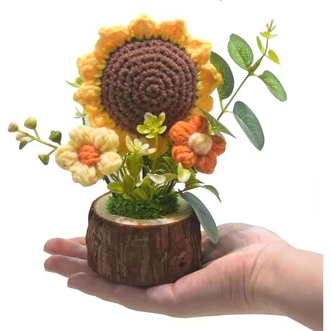 Bouquet de tournesols crocheté à la main, mini plante en pot tricotée pour décorer un bureau ou la maison, cadeau charmant pour les amis et les amoureux (1/5)