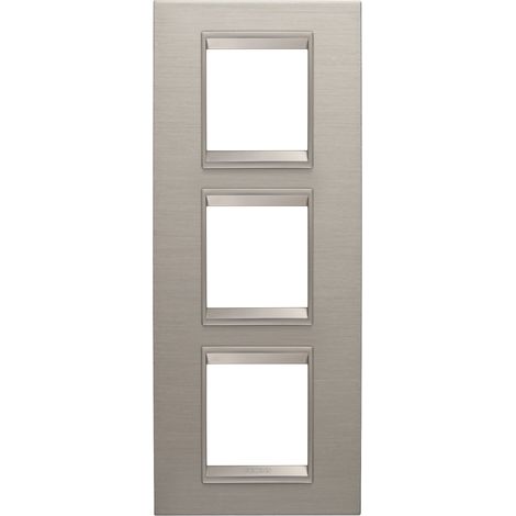 PLAQUE LUX 2+2+2P V MÉTAL ALUMINIUM GEWISS GW16227XS