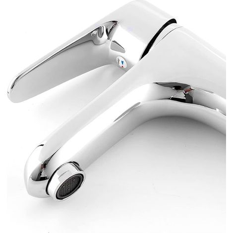 2 Pcs Mousseur Robinet Filtre Economie Eau M18, Aérateur de Robinet,Accessoires Aérateur Robinet 18mm Embout Universel, pour Robinet Lavabo de Salle de Bain et Cuisine(Plastique) (1/5)