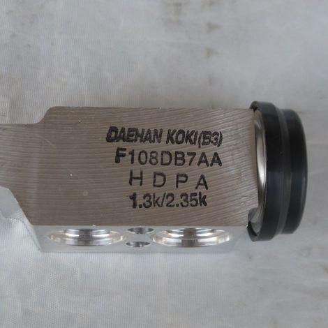 Automotive air conditioning expansion valve suitable for Kia Hyundai 97626-07500 (1/5)