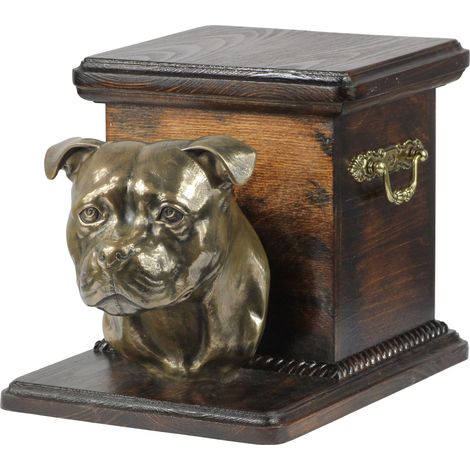 Staffordshire Bull Terrier, Staffik, Staffi - une urne funéraire pour chien avec une statuette, une urne élégante pour un chien, une urne unique avec un buste de chien par Art-Dog (1/5)