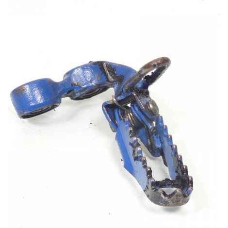 [PRODUIT D'OCCASION] Platine de repose pied pilote droit origine pour moto Suzuki 800 (1/2)