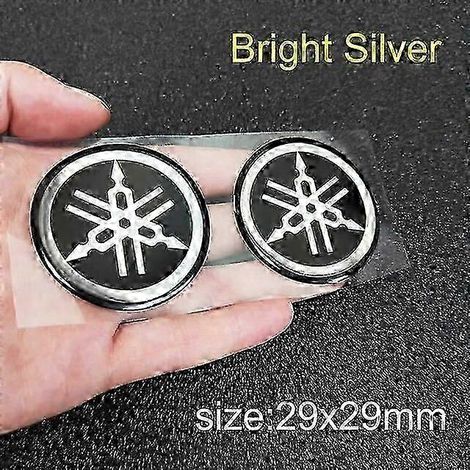 Autocollant 3D Yamaha, logo et emblème, or, blanc, noir, pour véhicules. Couleur : argent brillant, 2,9 cm.