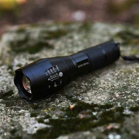 Lampe torche militaire, lampe torche rechargeable multimode, lumière blanche (1/4)