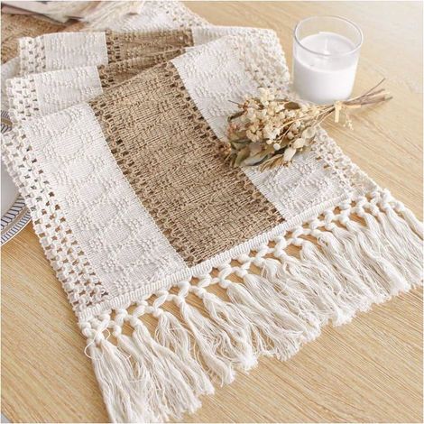 Chemin de table de style bohème, idéal pour les fêtes et la décoration intérieure, orné d'une nappe blanche en lin tissé à pompons. (1/5)