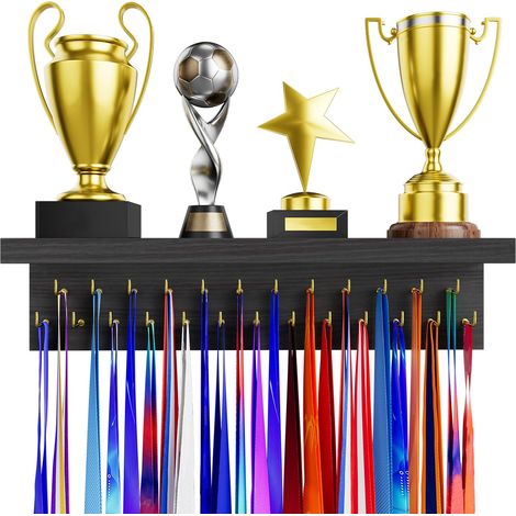 Porte-médailles, étagère pour trophées, étagère en bois robuste avec 25 crochets en acier, support mural pour médailles de course et trophées（1 Pièce, Gris Rétro） (1/5)