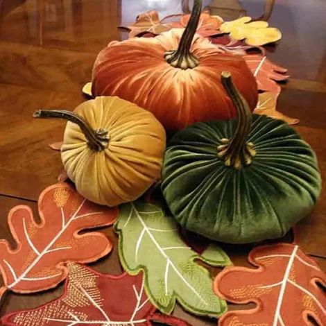 Décoration de citrouille en velours pour l'automne et Halloween, citrouille décorative douce avec esthétique d'automne, décoration de table de Thanksgiving, accessoires d'intérieur élégants (1/5)