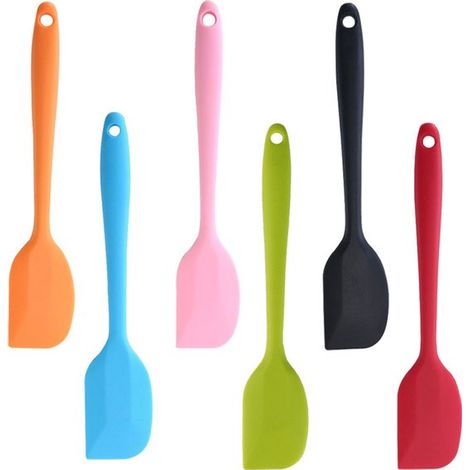 Este juego de 6 espátulas de 21,5 cm es resistente al calor hasta 260 °C,está fabricado en silicona y se puede utilizar para diversos fines (1/5)