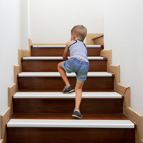 10 mètres de bord de marche antidérapant, bande de bord auto-adhésive, profil de bord de marche en PVC flexible et en caoutchouc, étanche pour intérieur et extérieur, blanc (1/5)