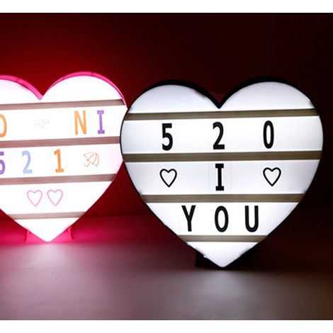 Boîte lumineuse de cinéma en forme de cœur noir avec autocollants alphabet colorés (1/5)