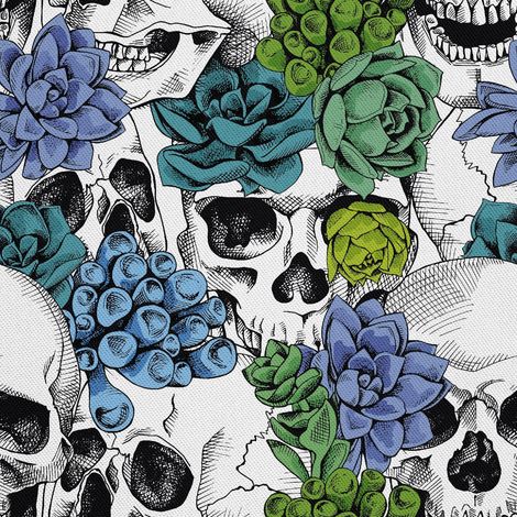 Tela decorativa para exteriores Oxford con estampado de calaveras y flores sobre fondo negro. (1/5)