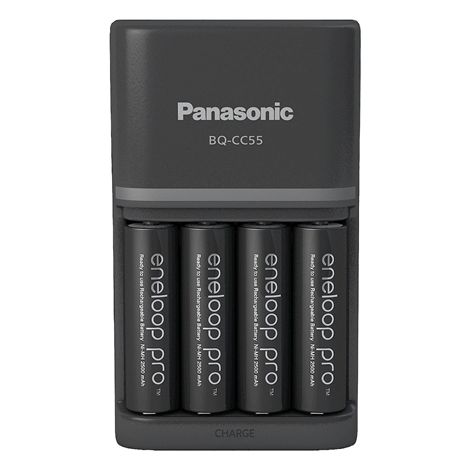Panasonic BQ-CC55 Eneloop SmartPlus Caricabatterie NiMH AA AAA con 4 Batterie AA 2500 mAh ricarica rapida 2 ore colore Bianco (1/2)