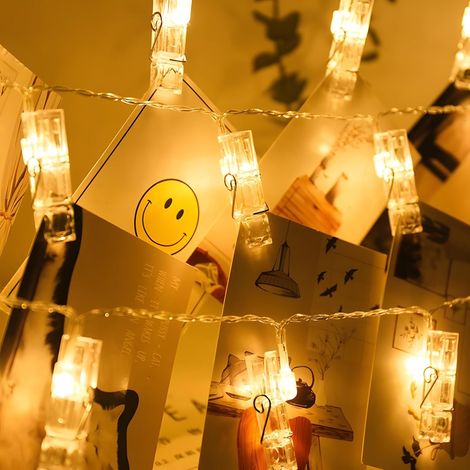 Guirlande photo de 10 m avec 100 LED et 100 pinces, alimentée par piles, pour décoration murale intérieure (piles non incluses). (1/5)