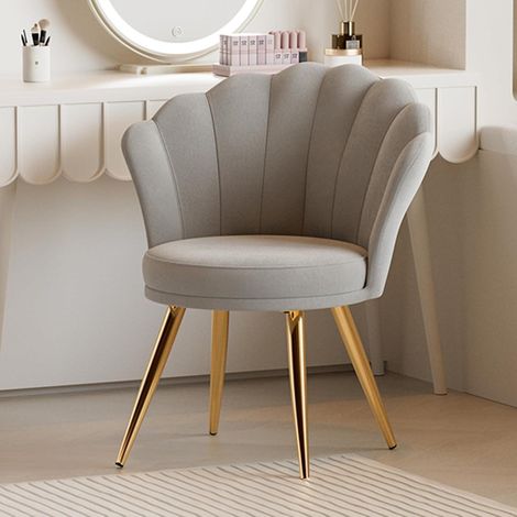 Fauteuil coquillage velours gris pieds dorés design élégant (1/5)