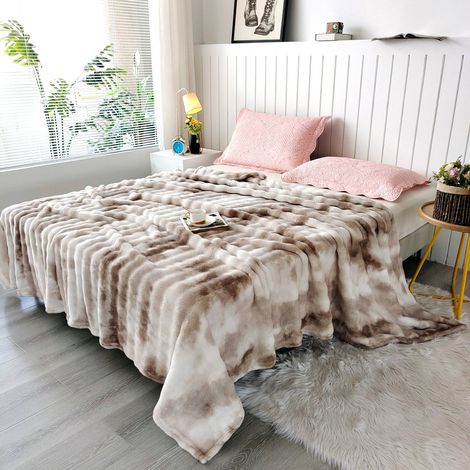 Plaid à poils doux taupe 150 x 200 cm PAULA