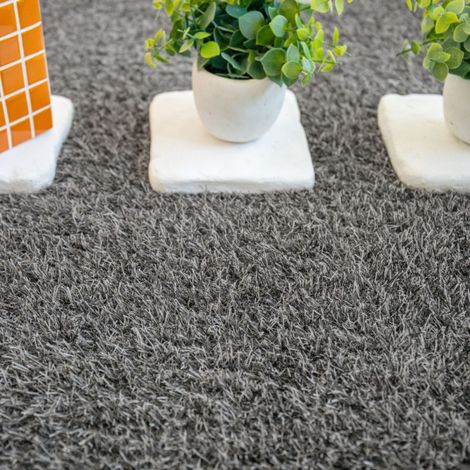 Gazon artificiel Arty Gris Foncé - 22 mm - Rouleau de 2m x 4m