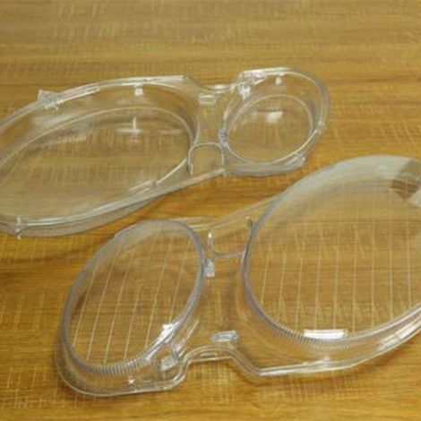 Une paire de lentilles de phares transparentes de rechange pour Mercedes-Benz W211 E350/300/200 (2002-2008) (1/5)