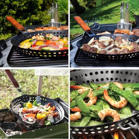 Poêle à griller antiadhésive en métal avec manche en bois pliable et trous pour barbecue extérieur, idéale pour les légumes, les fruits de mer et la viande. (1/5)
