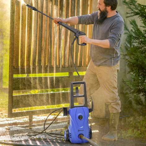 Idropulitrice da 1600 W, portata 432 l/h, pompa in alluminio, pressione 130 bar, tubo flessibile da 6 m, spazzola inclusa, dimensioni 23,5x27x68 cm, colore blu.
