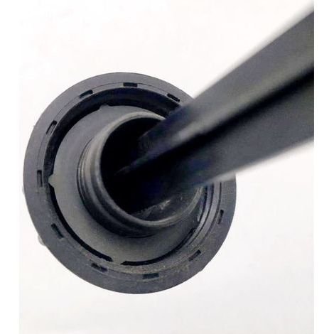 Le bouchon 4009W7 est compatible avec les réservoirs d'eau hydraulique des Peugeot 3008, 307, 407, 5008, Citroën C4 et DS5. Il est composé d'un bouchon en plastique, d'un vase d'expansion étanche et d (1/4)
