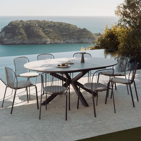 Set de mesa 145-200x145 cm extensible en aluminio Begur y 8 sillas de jardín en acero Anerina SKLUM