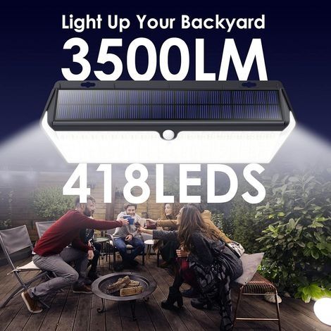 118 LED Solar-Außenleuchten [3500 lm, 4400 mAh, leistungsstarke Beleuchtung mit USB-Ladefunktion] Kabellose Solar-Strahler mit Bewegungsmelder, wasserdicht, für mehr Sicherheit im Garten – 2er-Pack (1/4)