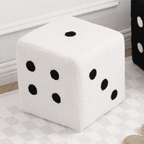 Tabouret repose-pieds cubique blanc 20x20x20cm, confortable, simple et chaleureux, avec une base robuste, idéal pour le salon ou la chambre. (1/5)