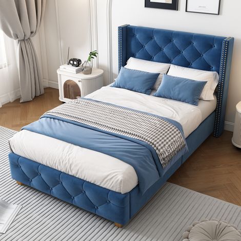 Bett 90x200 cm klassisch gepolstert in Blau mit Samtbezug, Kopfteil, Lattenrost, Knopfheftung und Nieten (1/5)