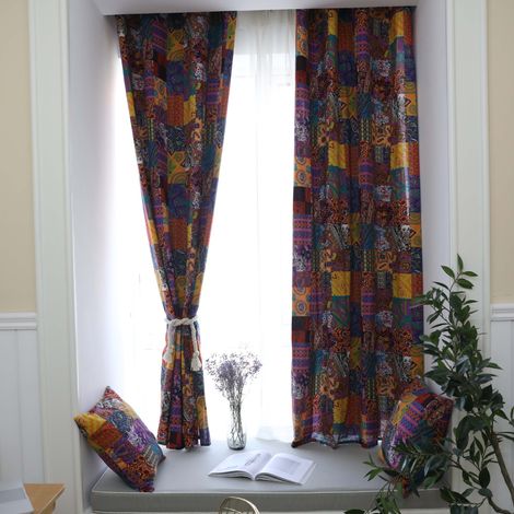 Rideaux bohèmes vintage colorés en patchwork de coton et lin, à œillets, pour salon ou chambre, 2 panneaux, 140 cm de large x 160 cm de long. (1/5)