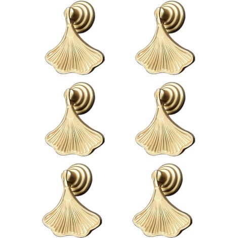 Ensemble de 6 poignées dorées à la feuille avec breloques en forme de larme et vis. (1/5)